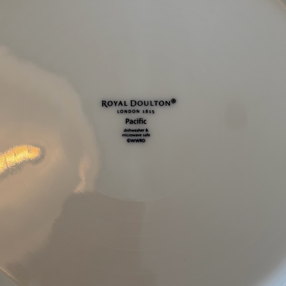 Royal Doulton Pacific Blue and White Striped Pasta Bowls (Set of 4) - Picture 2 of 2
